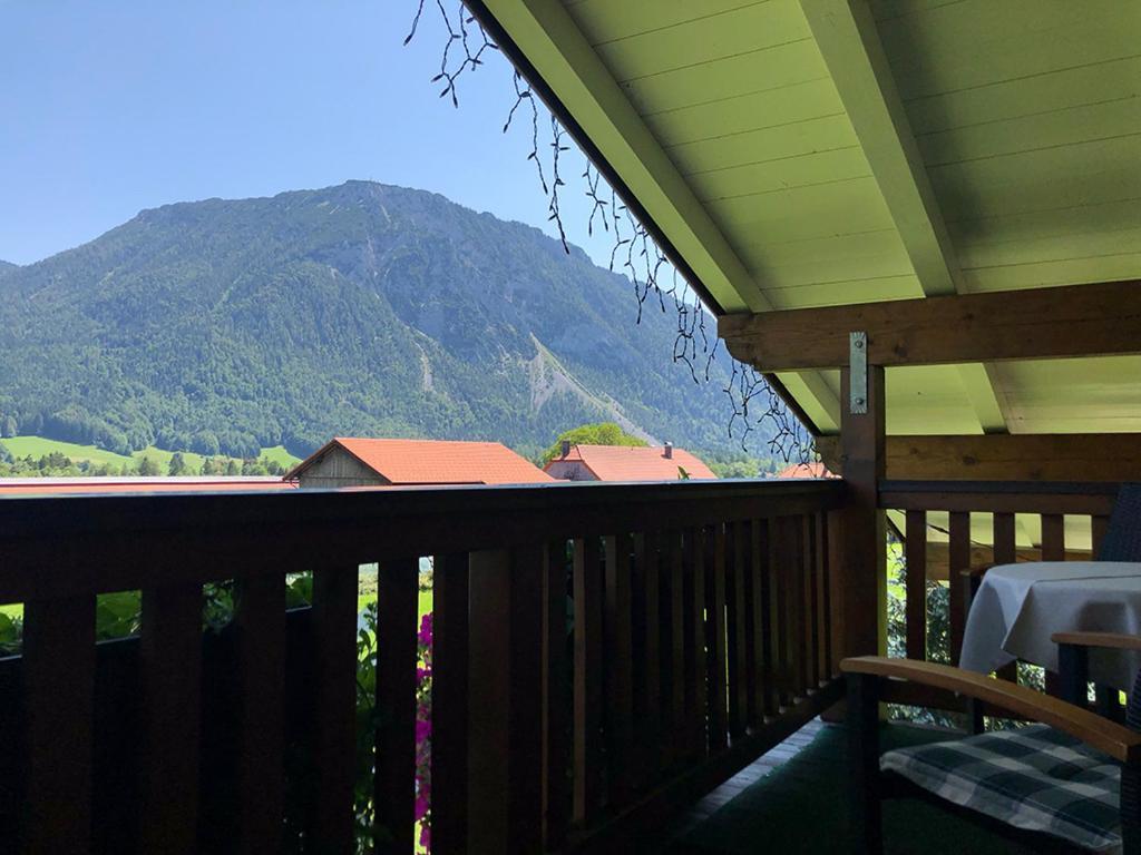 Haus Jäger - Ferienwohnungen Ruhpolding Exterior foto