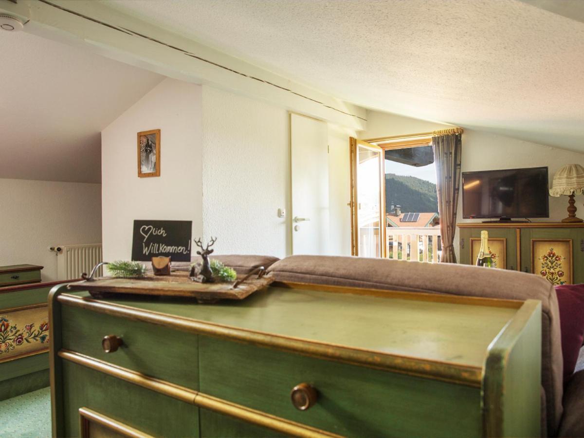 Haus Jäger - Ferienwohnungen Ruhpolding Exterior foto