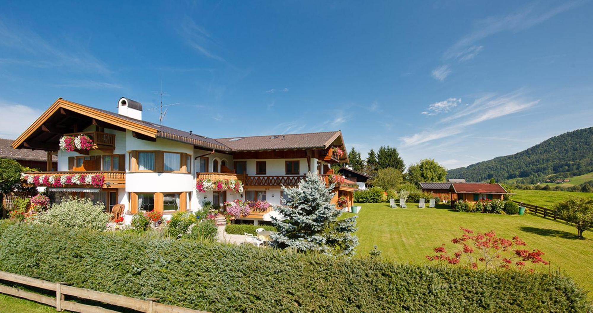 Haus Jäger - Ferienwohnungen Ruhpolding Exterior foto